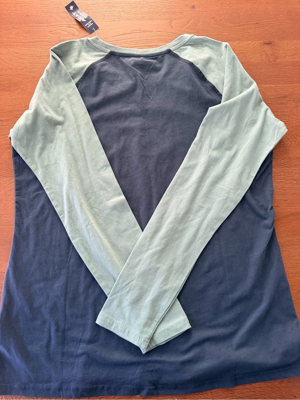 Ariat Womens Two-Tone Navy and Sage Long Sleeve Raglan Top - Picture 5 of 5